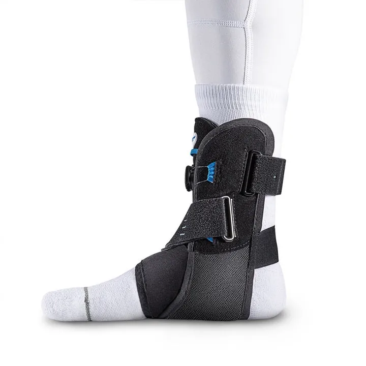 DJO Aircast AirSport   Ankle Brace