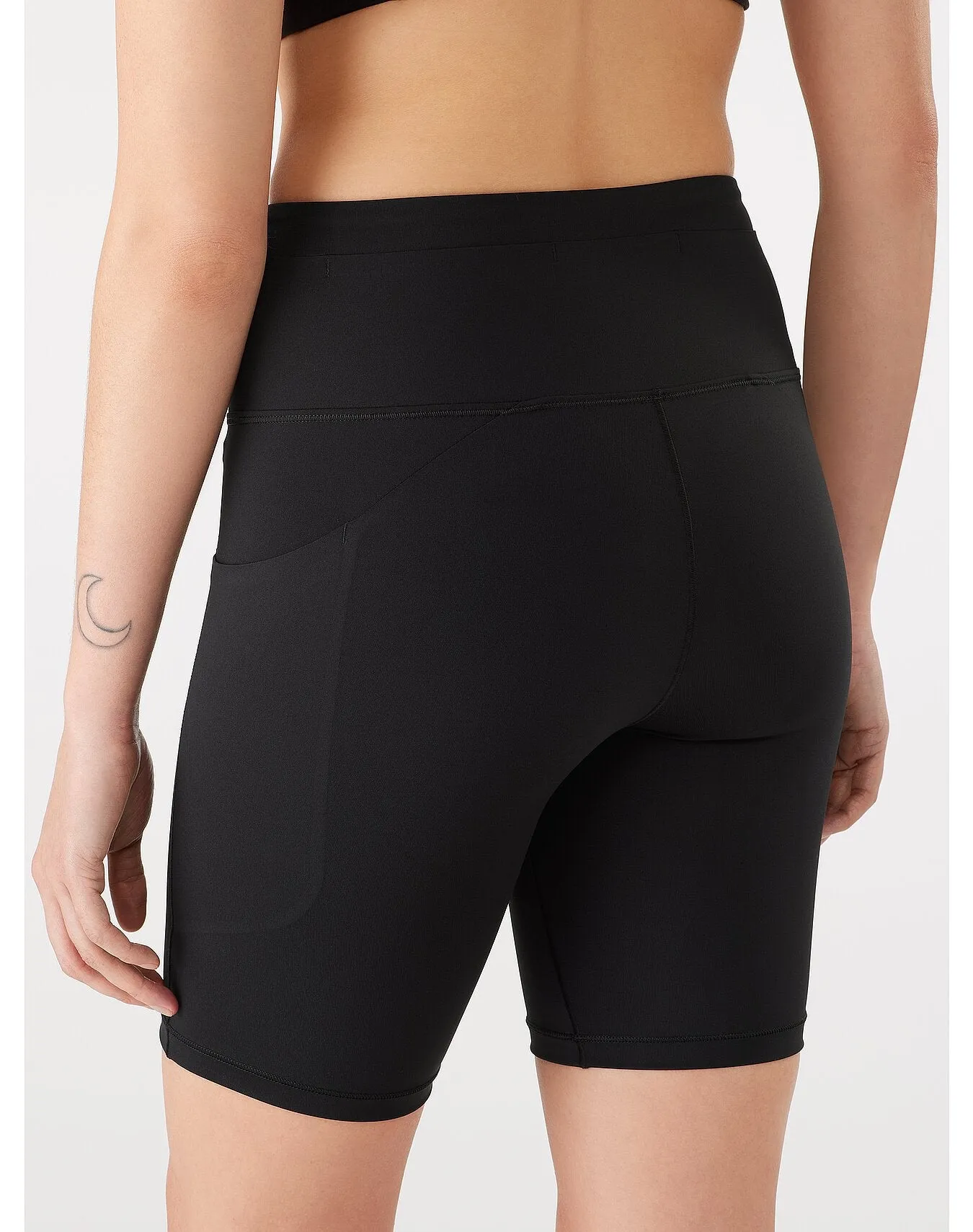 Essent High-Rise Short 8" Women's